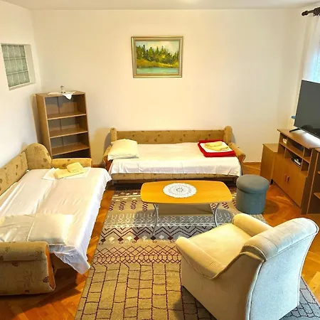 Apartman With A Parking Space - 5514 Novi Vinodolski