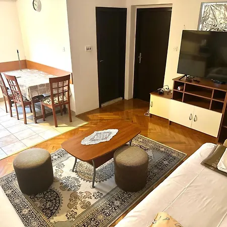 Apartamento With Parking Space - 5514 Novi Vinodolski